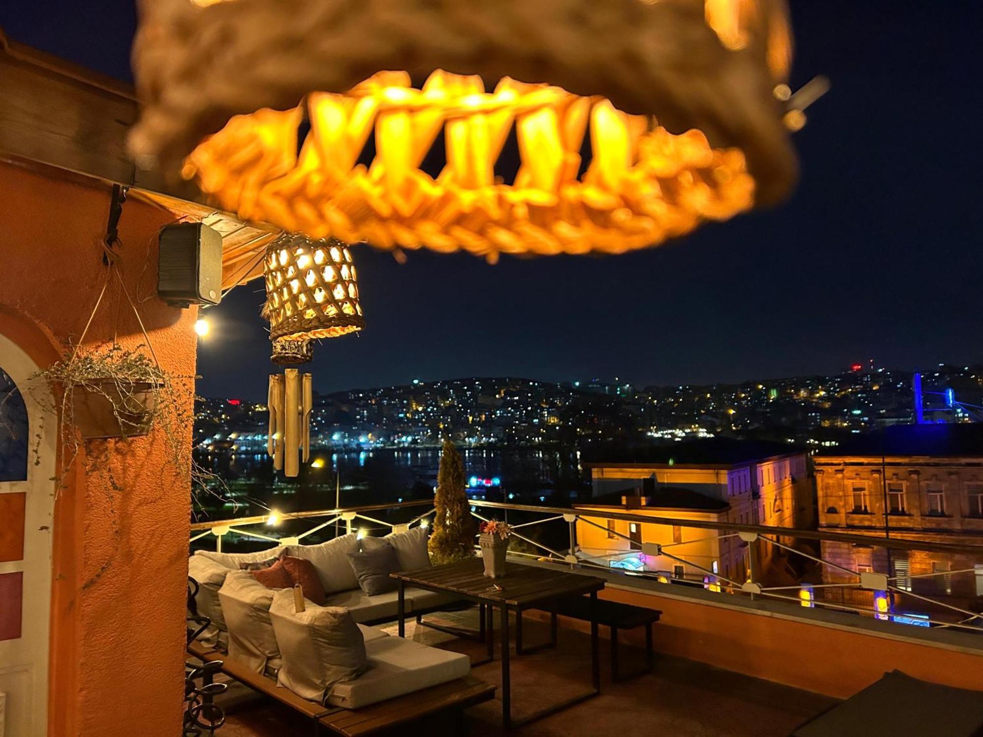 Waterfront Apartment By The Tram - Terrace With Dome & Golden Horn View In Fatih Истанбул Екстериор снимка